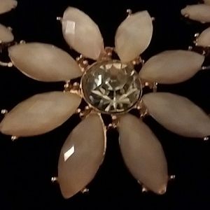 ICE FLOWER STATEMENT NECKALACE BY ICING
